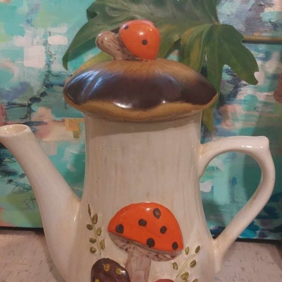 SOLD SOLD Super cute vintage 1970s  Laurentian Merry Mushroom teapot/coffee pot - Picture 10 of 10